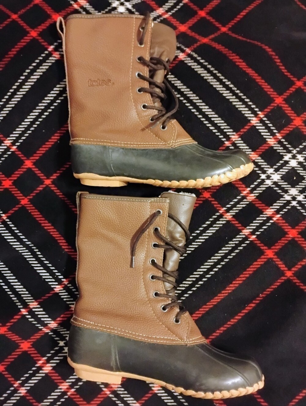 Women's EUC Fleece Lined Brown And Black Totes Snow/Rain Boots U.S. Size 9